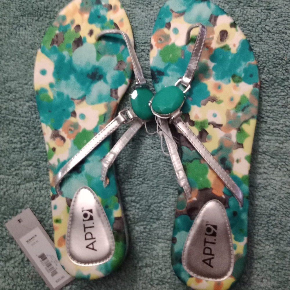 Kohl's Silver Strap Sandals